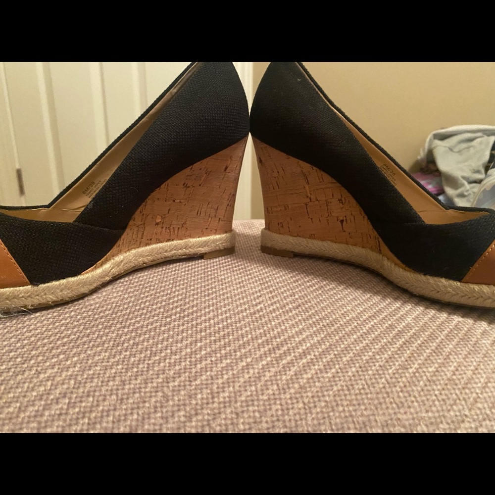LIKE NEW Arturo Chiang Ralin Peep Toe Cork Wedge Shoes (Sz. 8M/38) $129 - Picture 11 of 16